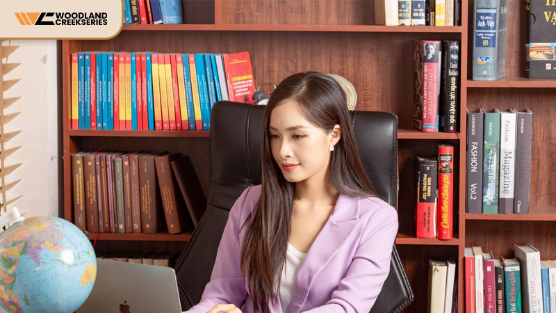 Maria Ngô - Tác giả - Biên tập của Wood Land Creek Series trang review phim Trầm Vụn Hương Phai