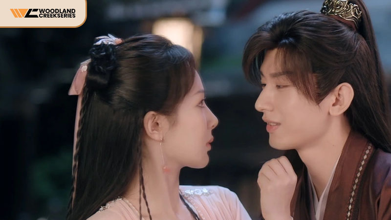 Review Trầm Vụn Hương Phai (Immortal Samsara): Nội dung, diễn xuất, và những tranh cãi đáng chú ý 11 Trầm Vụn Hương Phai, cặp đôi chính nhìn nhau trong một cảnh lãng mạn.